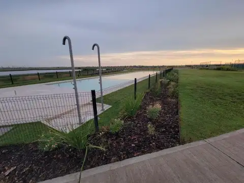 Terreno en Venta 40  mts Fondo