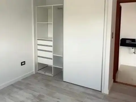 Departamento de 1 dormitorio en venta en La Plata sobre Calle 19 [Cod: 2852-104]