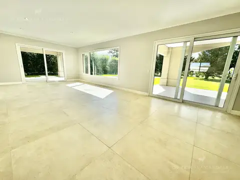 Casa en Venta en Campana, USD 580.000