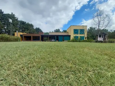 Bv. Doctor Domingo Cabred 1500