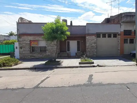 SOLIDA Y FUNCIONAL A MTS. GRAL. PAZ C/GARAGE Y TERRAZA