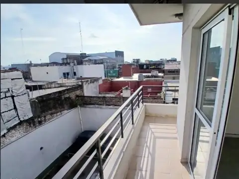 DPTO ALQUIL 2 AMB C/ COCHR PUEYRREDON 3350Lomas del MIRADOR