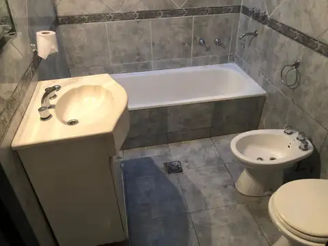 PH de 3 Ambientes Al Frente con Terraza Propia