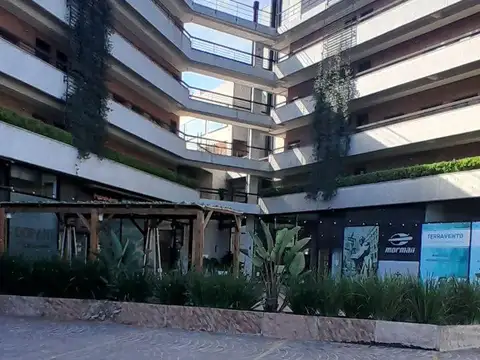 Local en  Paseo Arricau "Don Torcuato"