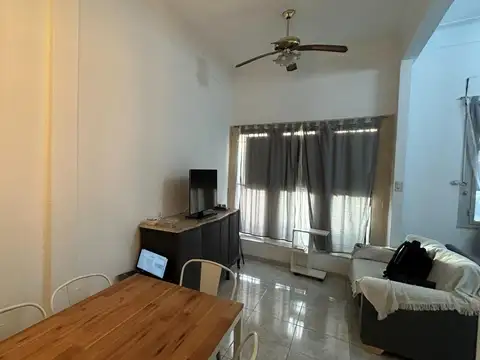 Depto Tipo Casa 2 ambientes con 1 baño