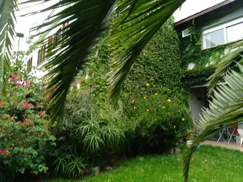 Casa 5 ambientes con 4 baños