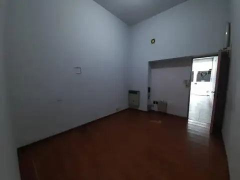 Local en Alquiler en Villa Ballester, $ 550.000