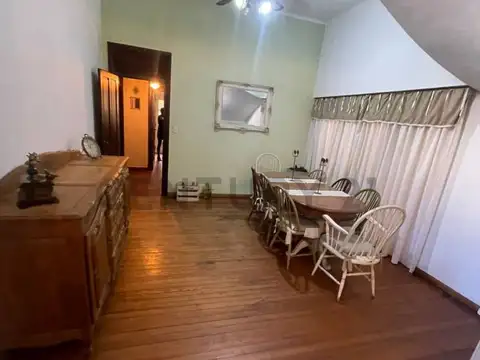 PH 3 AMBIENTES AL FRENTE , MUY BUENA UBICACION EN LANUS OESTE , DIGNA DE VER