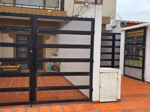 Departamento en Venta en Villa Luzuriaga, USD 47.000