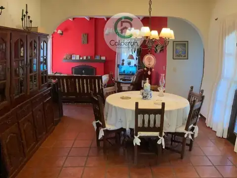 Casa 6 ambientes con 4 baños