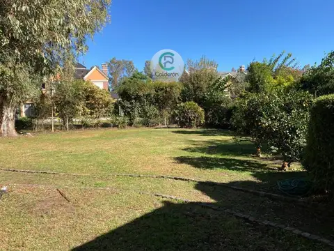 Casa en Venta   Country  Campos de Alvarez