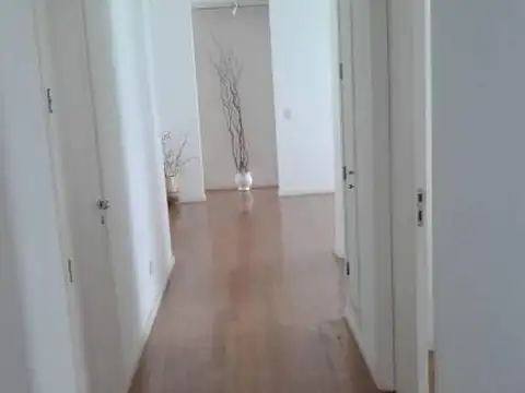 Departamento 4 ambientes con 3 baños