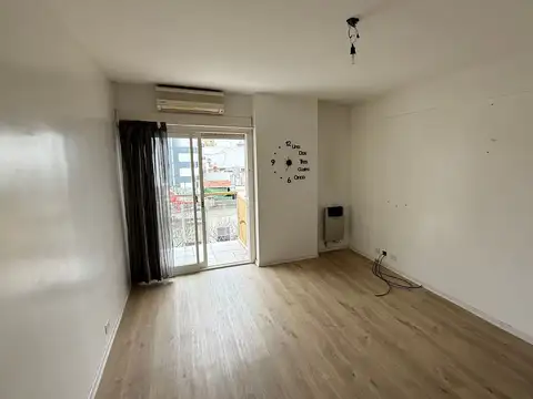 HERMOSO DEPTO. 2 AMB. / ALQUILER - PARQ. PATRICIOS