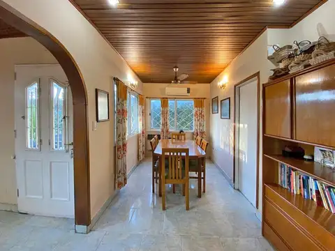 CASA - 5 AMBIENTES - MERLO