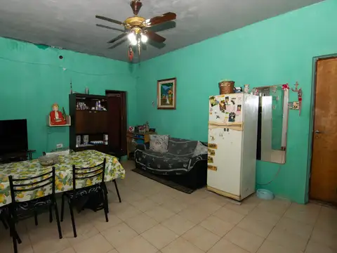 Casa 5 ambientes con 2 baños