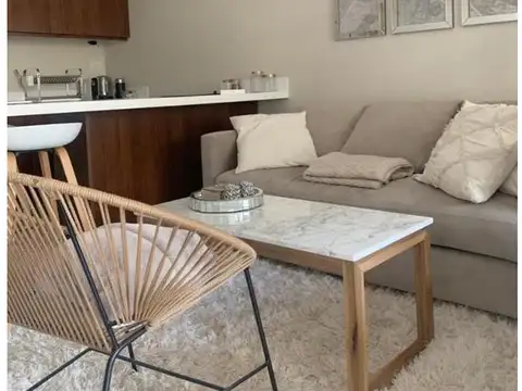 EXCELENTE DEPARTAMENTO DE 1 AMB. SE ALQUILA SIN MUEBLES FRTE. BCON LA MEJOR ZONA  A/A MUCHA LUZ