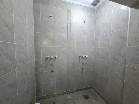 Galpon en Alquiler 10  mts Frente