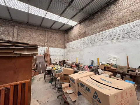 Venta Galpón Rosario Arroyito a mts de Av Sabin y Av Alberdi con Local y oficina