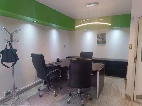 Excelente oficina super luminosa amoblada