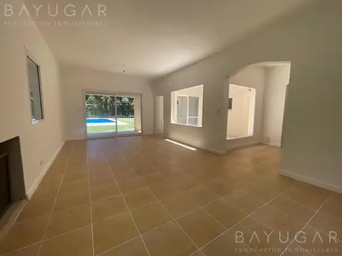 Casa en Venta en St. Mathews Village, USD 390.000