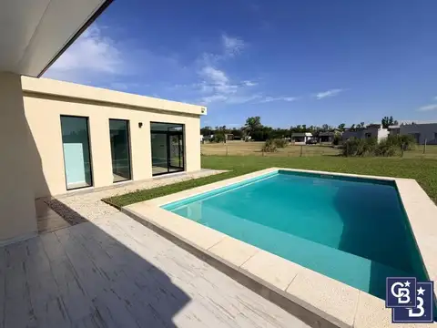 Casa en Venta en Medal Country club, USD 238.000