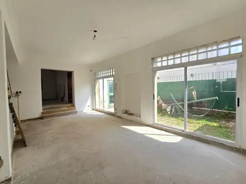 Casa 5 ambientes con 3 baños