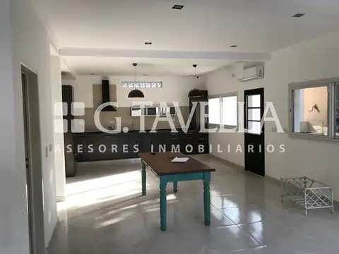 Casa en Venta en Barrio Parque Leloir, USD 350.000
