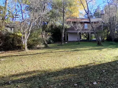VENTA CASA 4 AMB.  EN DELTA TIGRE AMOBLADA 1ra sec