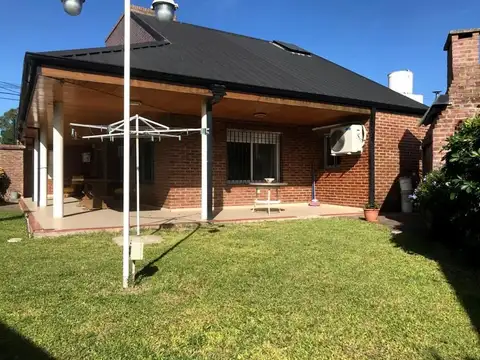 Casa en Venta en Morón, USD 155.000