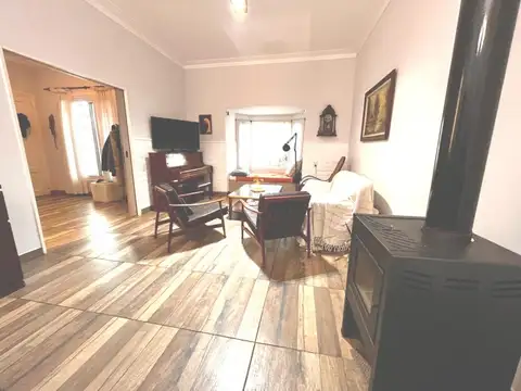 Casa de 6 ambientes en venta en Olivos