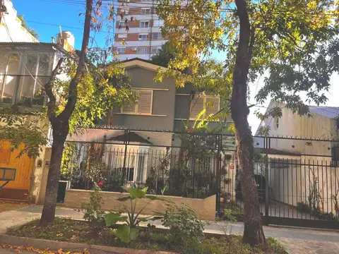 Casa en venta 6 ambientes en Olivos