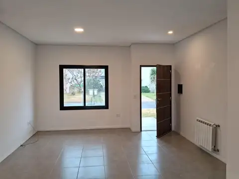 Casa en Alquiler en Pilar del Este - Santa Elena, USD 1.000