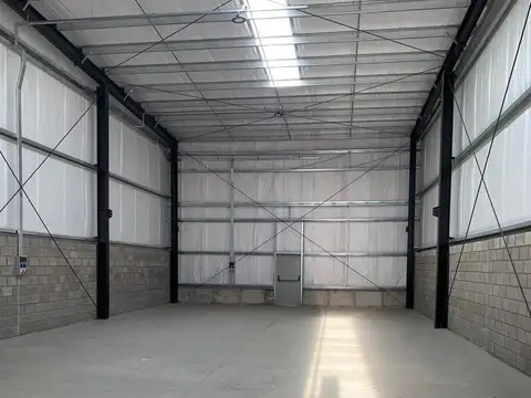 Depósito en Alquiler de 615 m2 en Benavidez