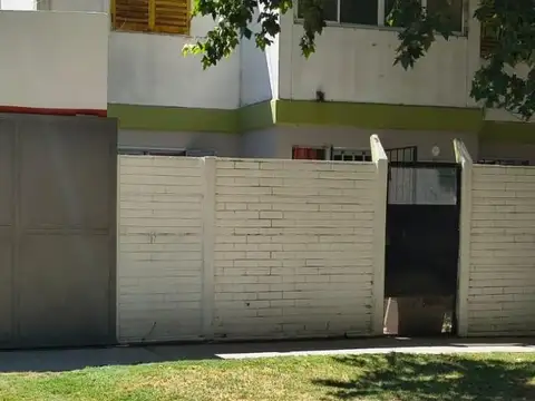 DEPARTAMENTO CON  3 HABITACIONES Y COCHERA