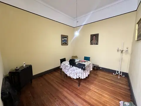 Francisco Acuña De Figueroa 400, Piso 1