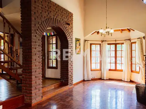 Casa en Venta en Neuquen, USD 440.000