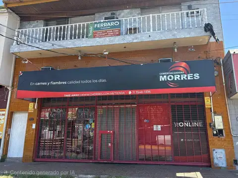 Chalet c/ Local en Venta