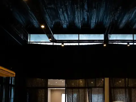 Alquiler de salón + oficinas + depósito