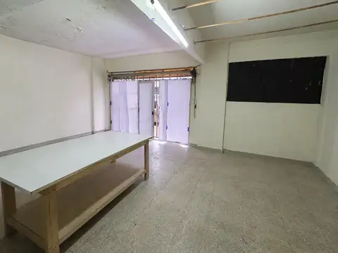 Local en Alquiler en Almagro, $ 650.000