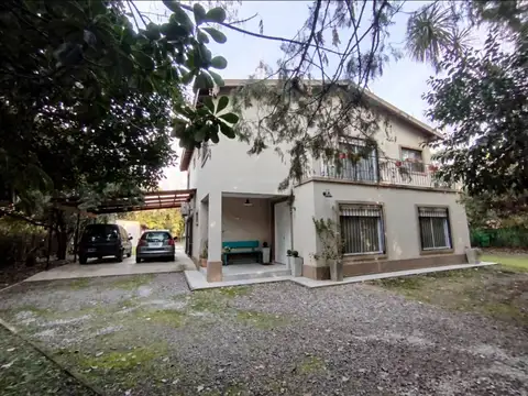CASA QUINTA EN VENTA DE 5 AMBIENTES EN DEL VISO, B° LOS JAZMINES