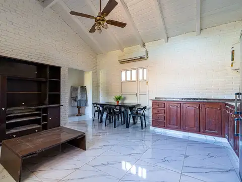 CASA EN VENTA 1 DORMITORIO CON PILETA TDS 2