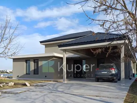 Casa en venta al lago ..en El Naudir !!EQUIPADISIMA..!! 100