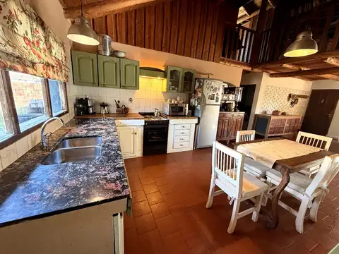 Cerro Pirque, Barrio arrayanes 100