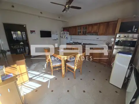 Casa en Venta en Monte Castro, USD 240.000