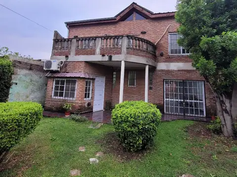 VENTA CASA 5 AMBIENTES MAS CASA 3 AMBIENTES- SAN MIGUEL -