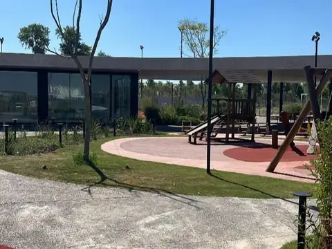 Lote B. Amarras Puertos del Lago