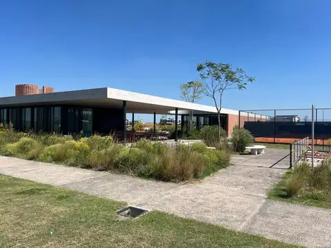 Lote B. Amarras Puertos del Lago