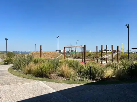 Lote B. Amarras Puertos del Lago