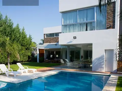Casa en Venta de 5 dormitorios