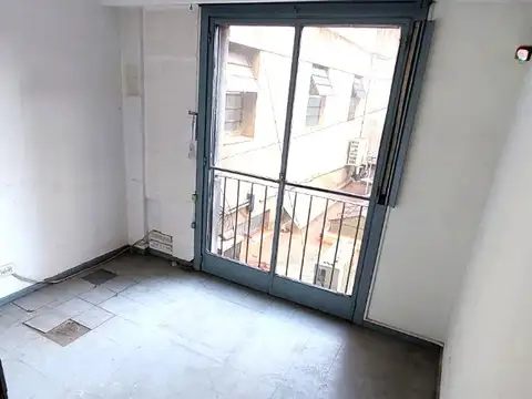 Oficina 3 ambientes con 1 baño